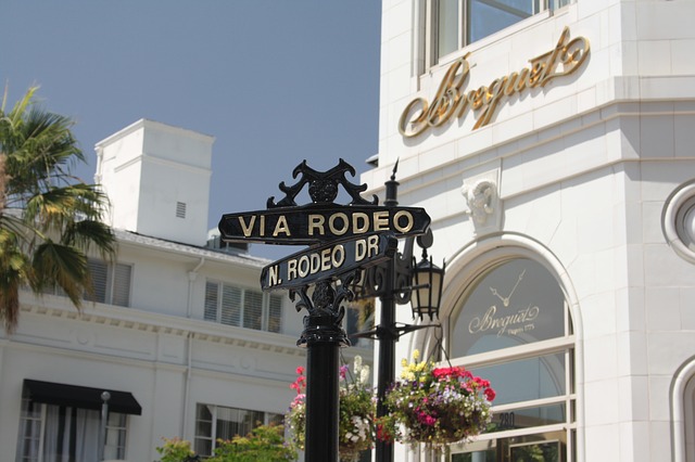 How to Book the Perfect Beverly Hills Hotel