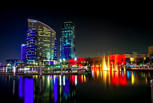 What do ladies do in Dubai?