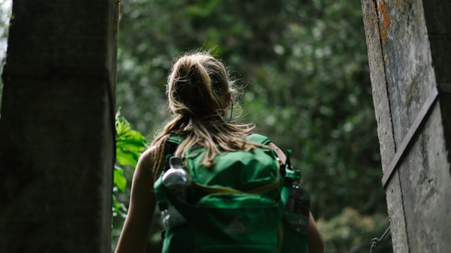 What are the best types of water filters for traveling?