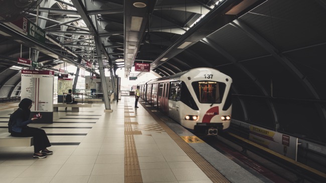 5 Reasons Why Traveling Is the Best Education