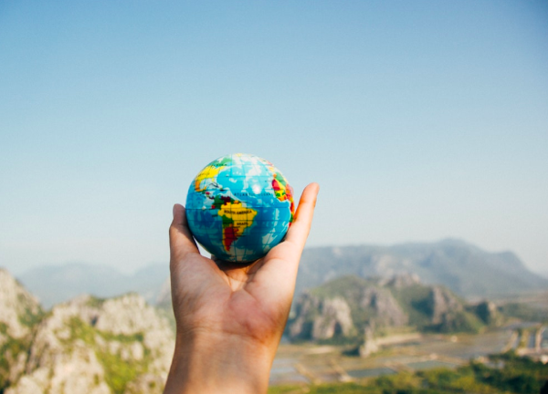 Tips to Making Money While Travelling the World
